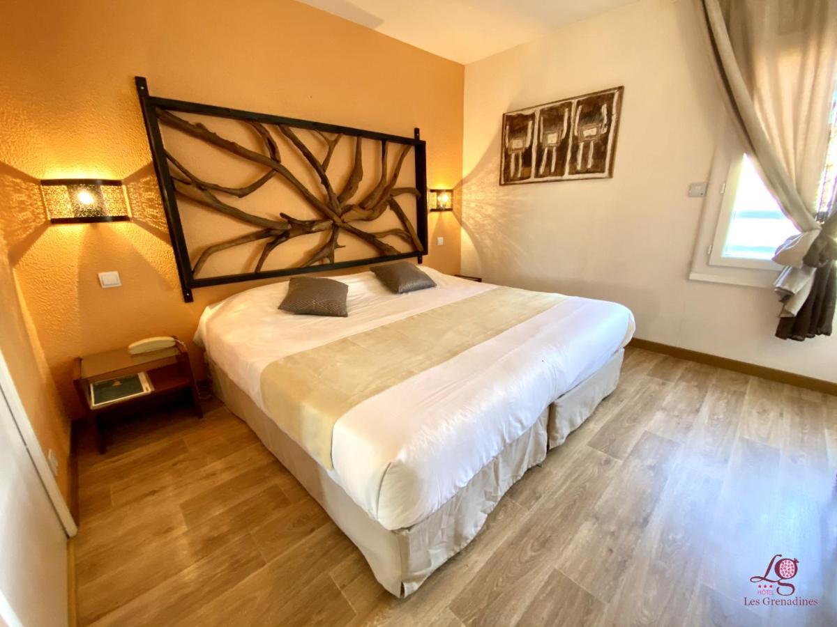 Hotel Les Grenadines Agde Bagian luar foto