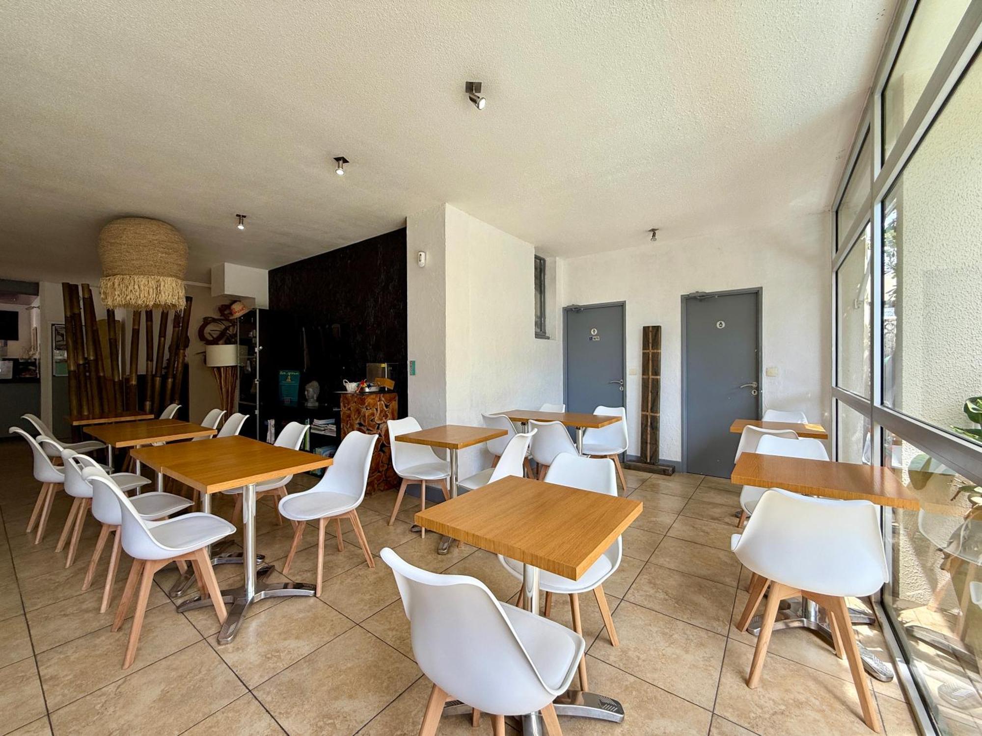 Hotel Les Grenadines Agde Bagian luar foto