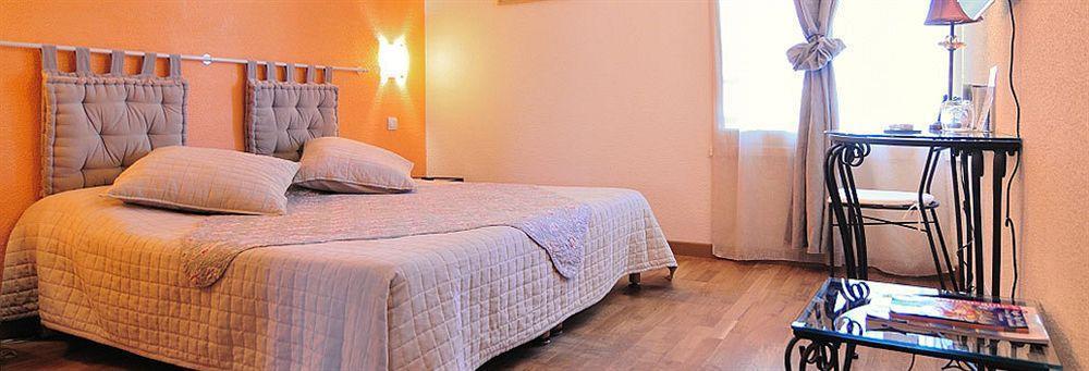 Hotel Les Grenadines Agde Bagian luar foto