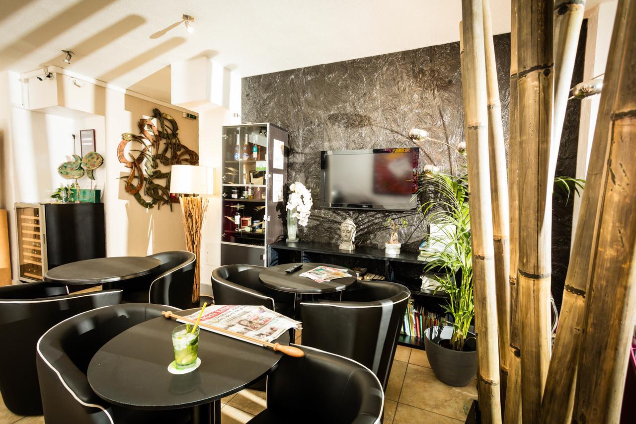 Hotel Les Grenadines Agde Bagian luar foto